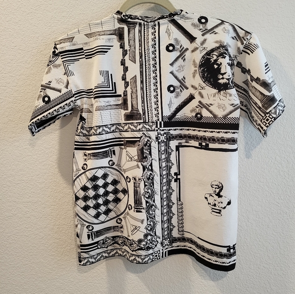 VERSUS VERSACE T shirt. Size M - Picture 2 of 11